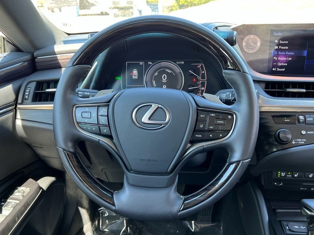 2020 Lexus ES 300h Luxury LUXURY